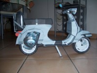 VESPA ET3 125 - PAPERCRAFT                    (click per foto gallery)